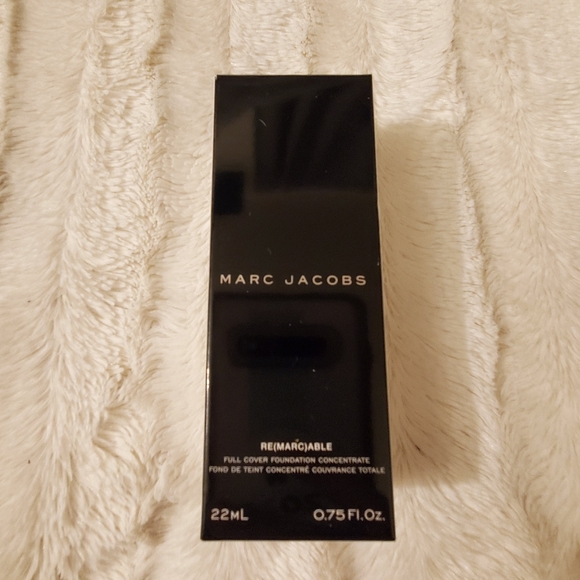 3/$15 Marc Jacobs Re(Marc)able Ivory Light 10 NIB